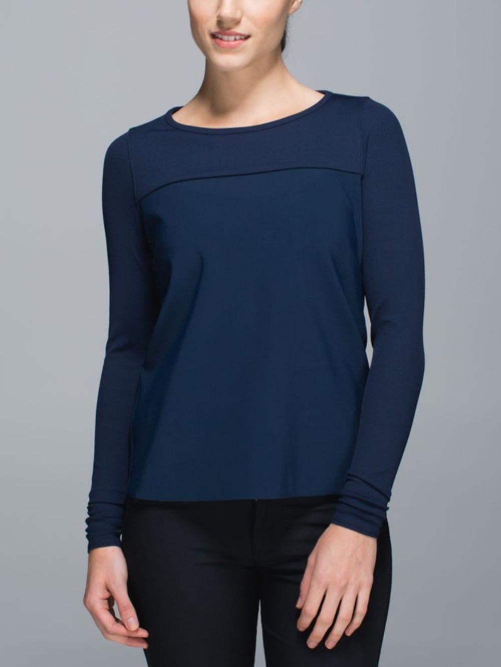 Lululemon Out Of This World Long Sleeve
Inkwell (Navy)